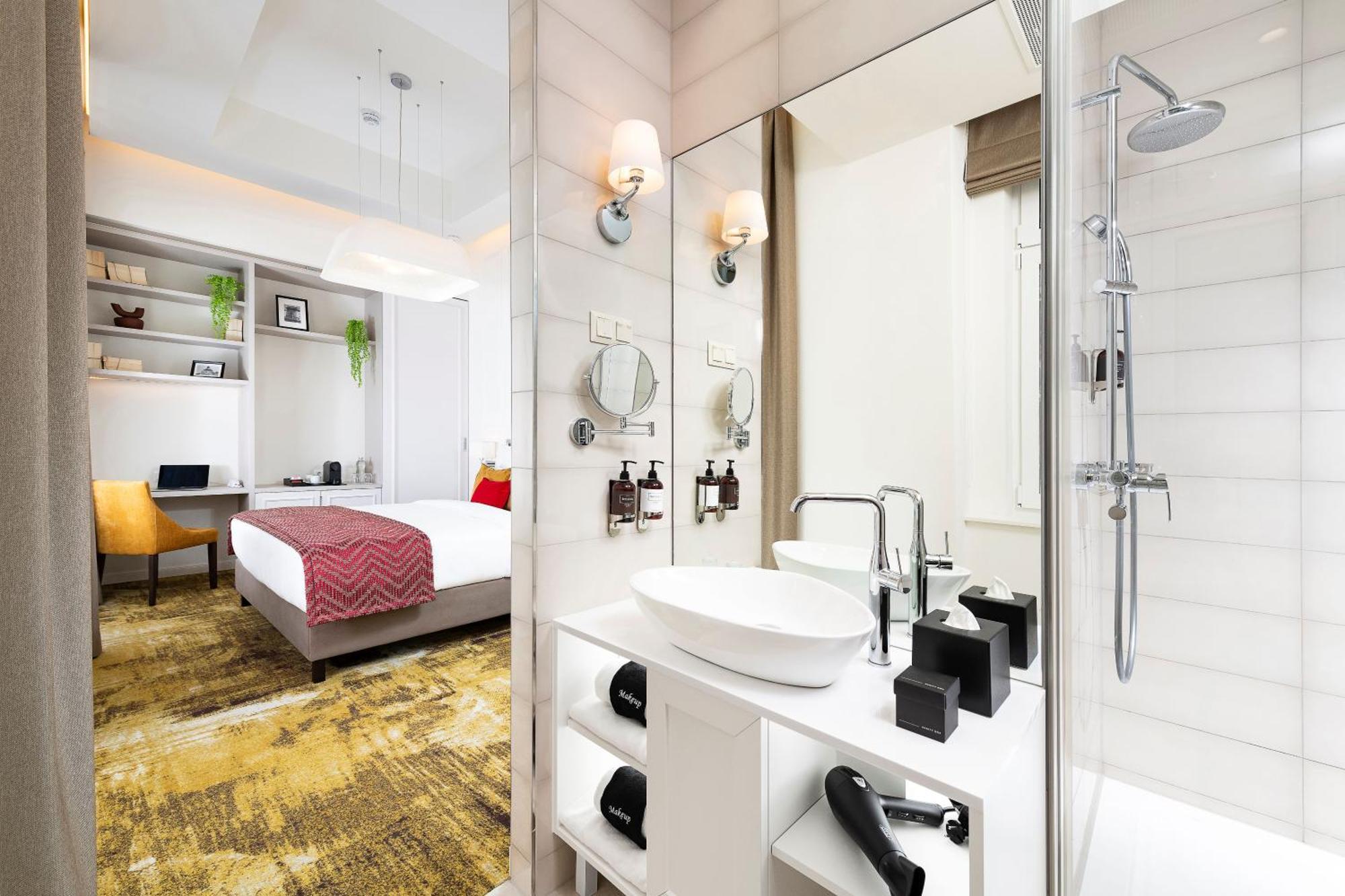 Three Corners Avenue Hotel บูดาเปสต์ ภายนอก รูปภาพ